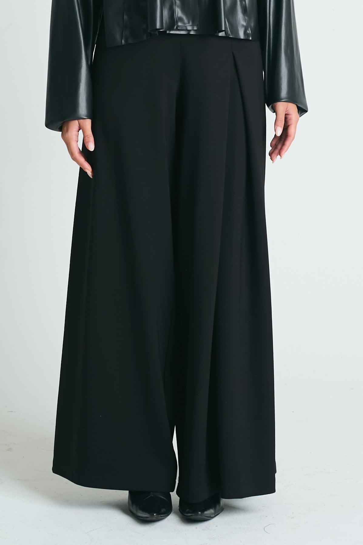 Scuba Single Pleat Pants
