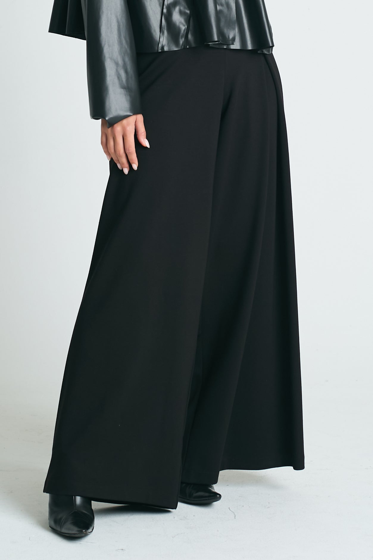 Scuba Single Pleat Pants