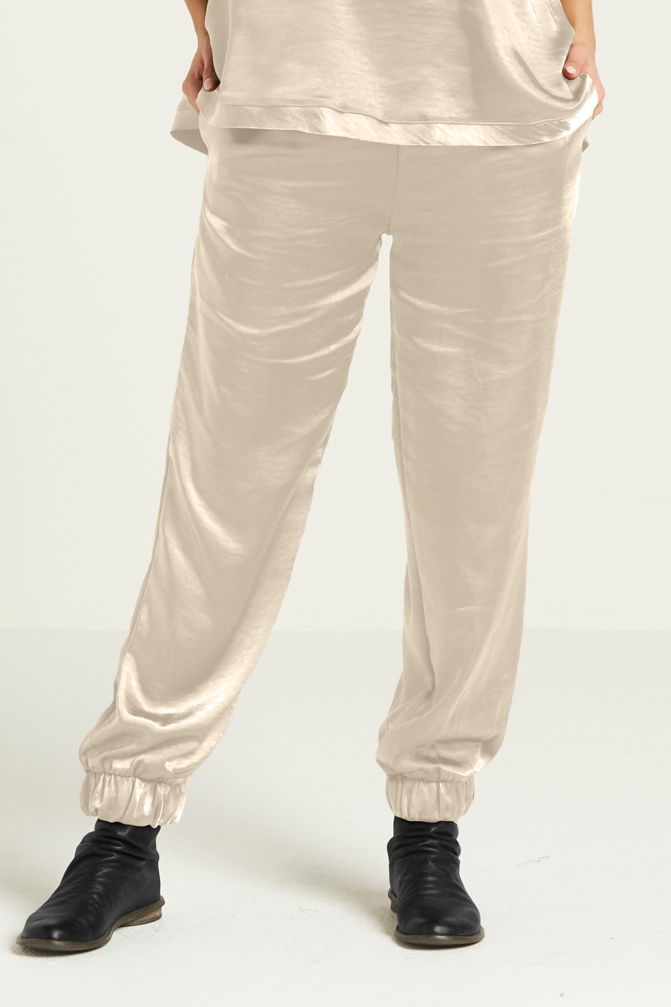 Sateen Jogger