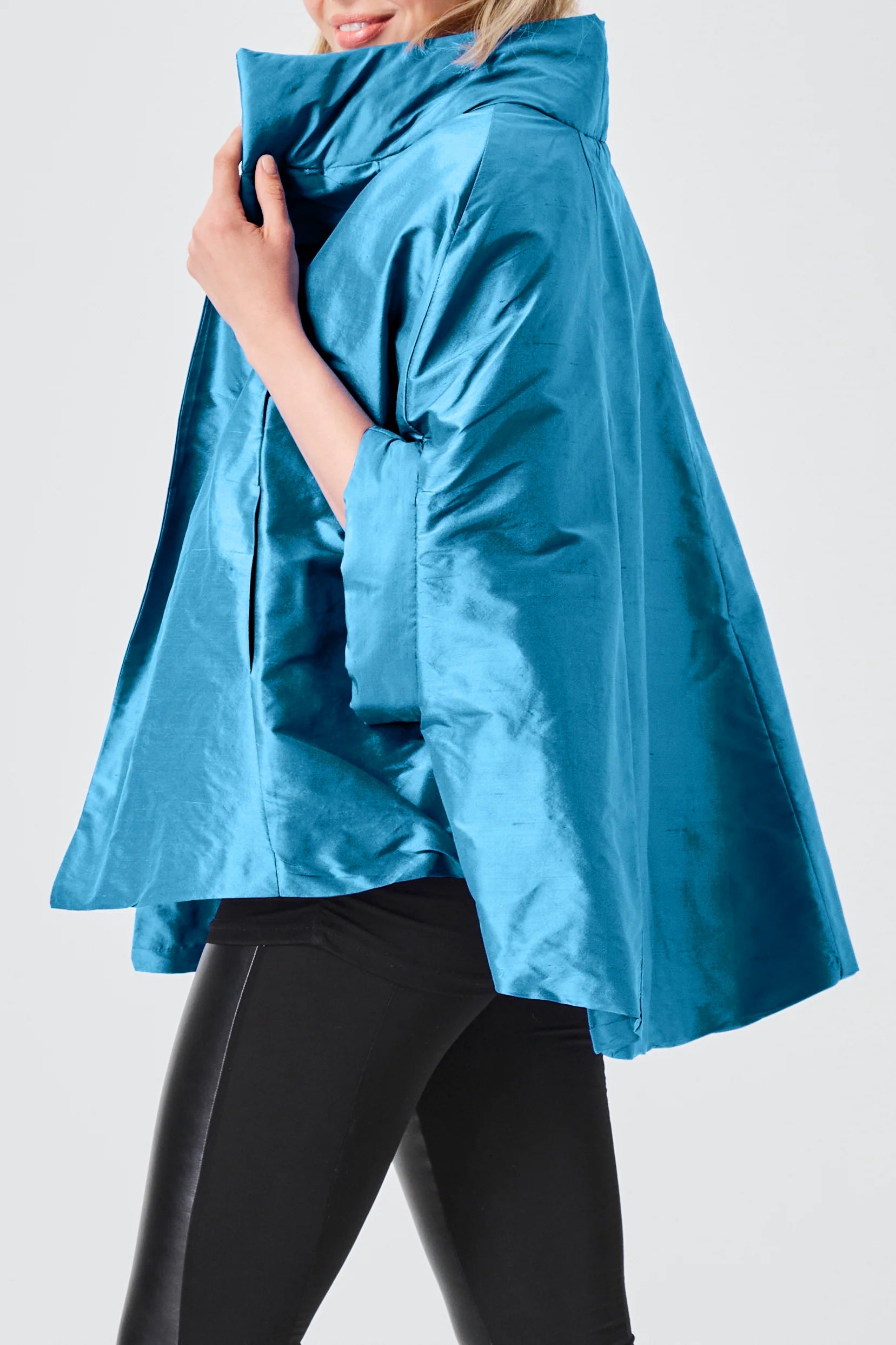 Dupioni Chic Cape