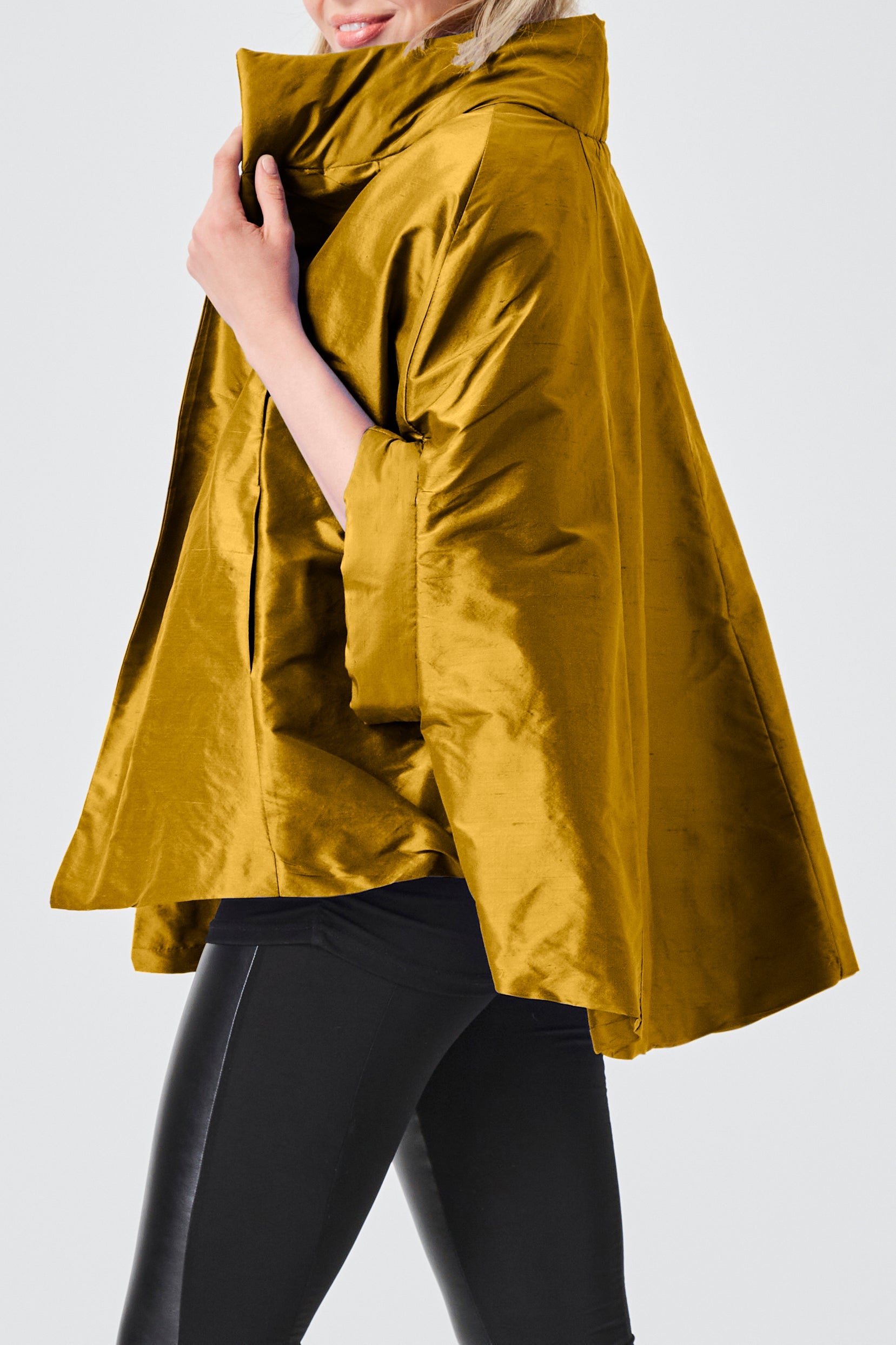 Dupioni Chic Cape
